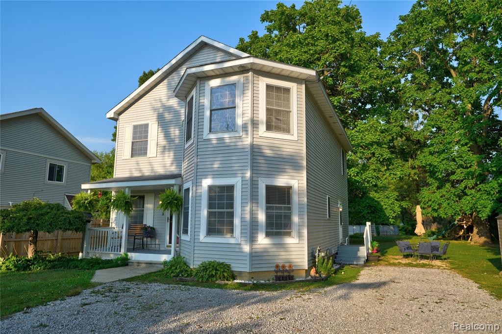 5096 N Irish Road Property Photo 5