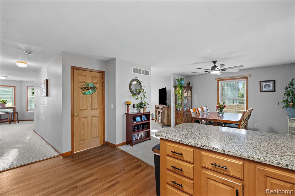 5096 N Irish Road Property Photo 12