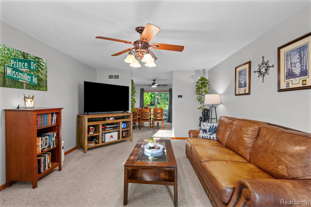 5096 N Irish Road Property Photo 18