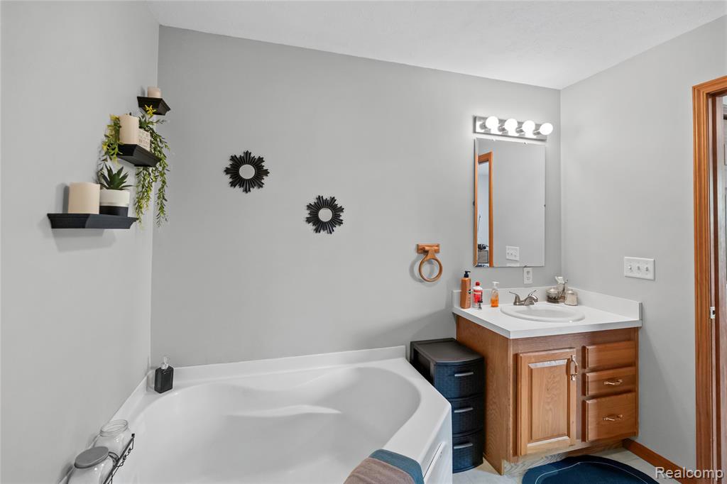 5096 N Irish Road Property Photo 30
