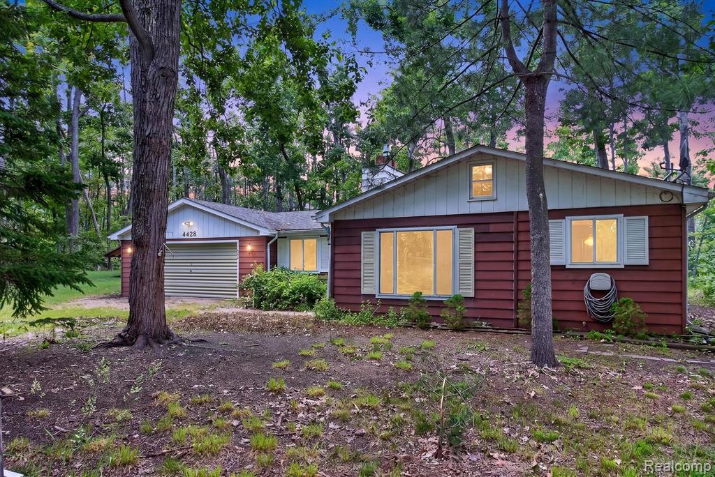 6744 Crystal Property Photo 1