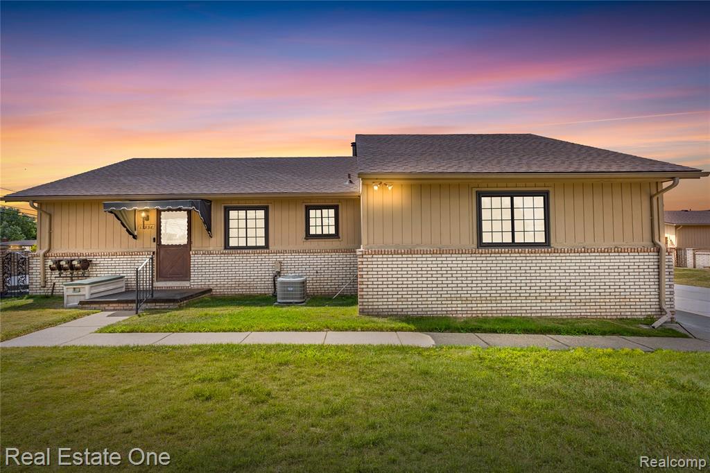 13936 Harrington Drive Property Photo 1