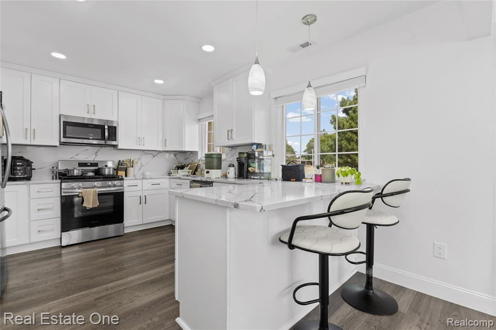 13936 Harrington Drive Property Photo 12