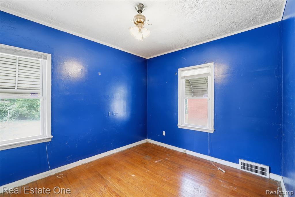 11321 Terry Street Property Photo 14