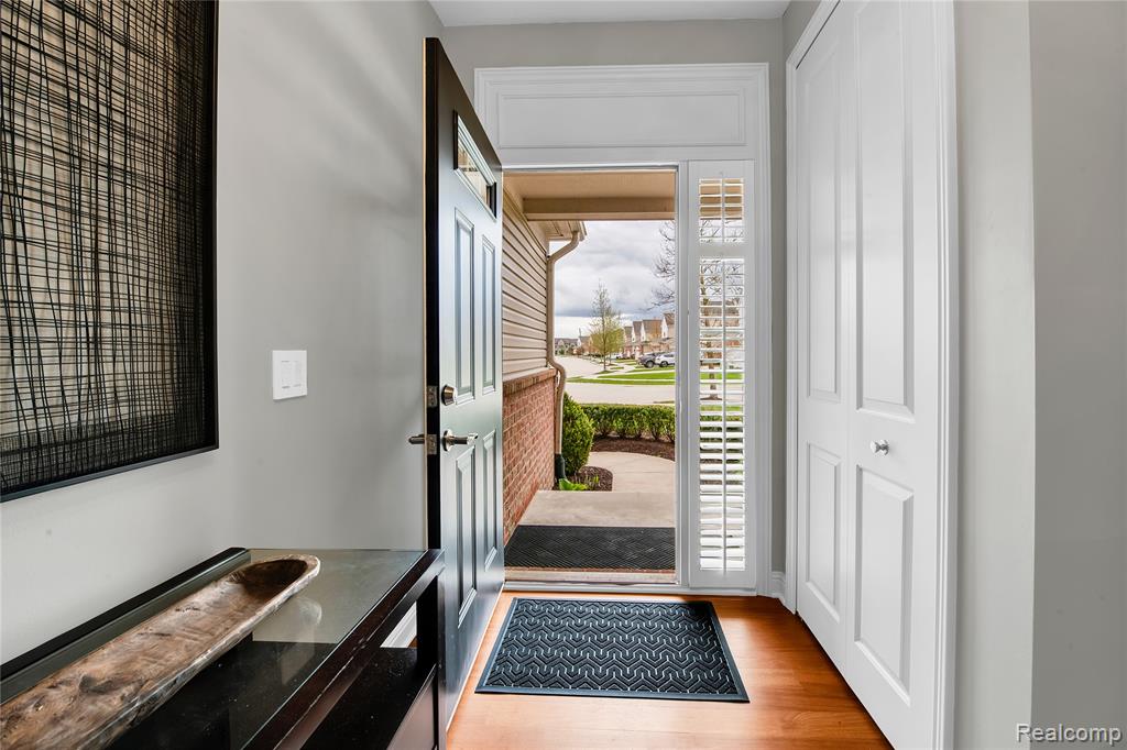 4404 Navin Field Lane Property Photo 7