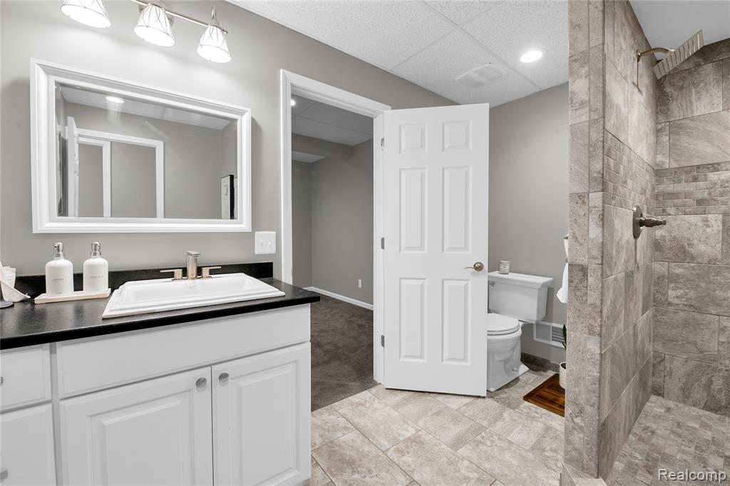 4404 Navin Field Lane Property Photo 41