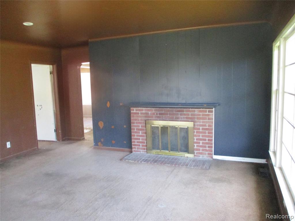 22434 Madison Street Property Photo 2