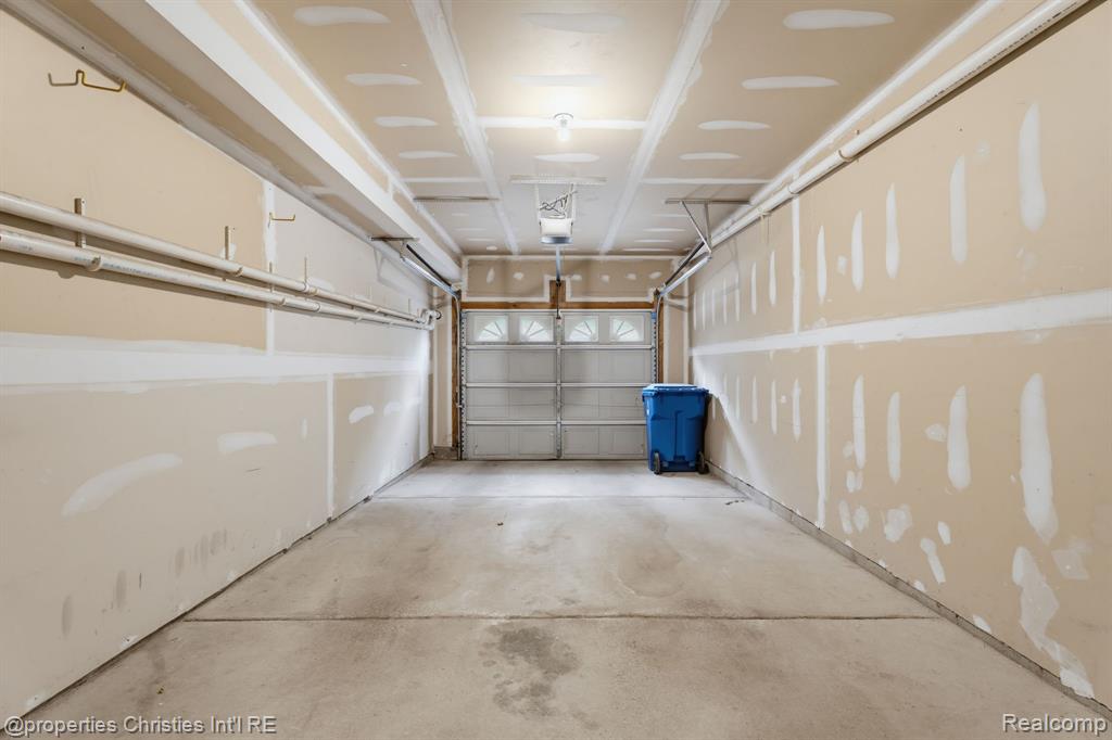 730 Amberly Drive Property Photo 20