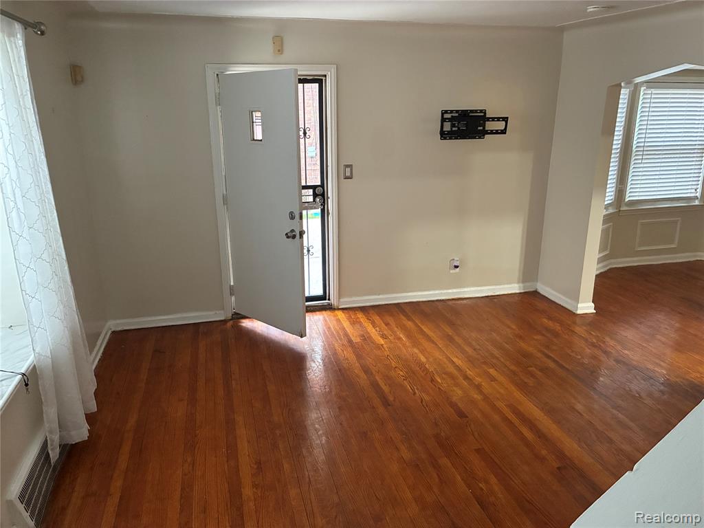 2069 Ewald Circle Property Photo 15