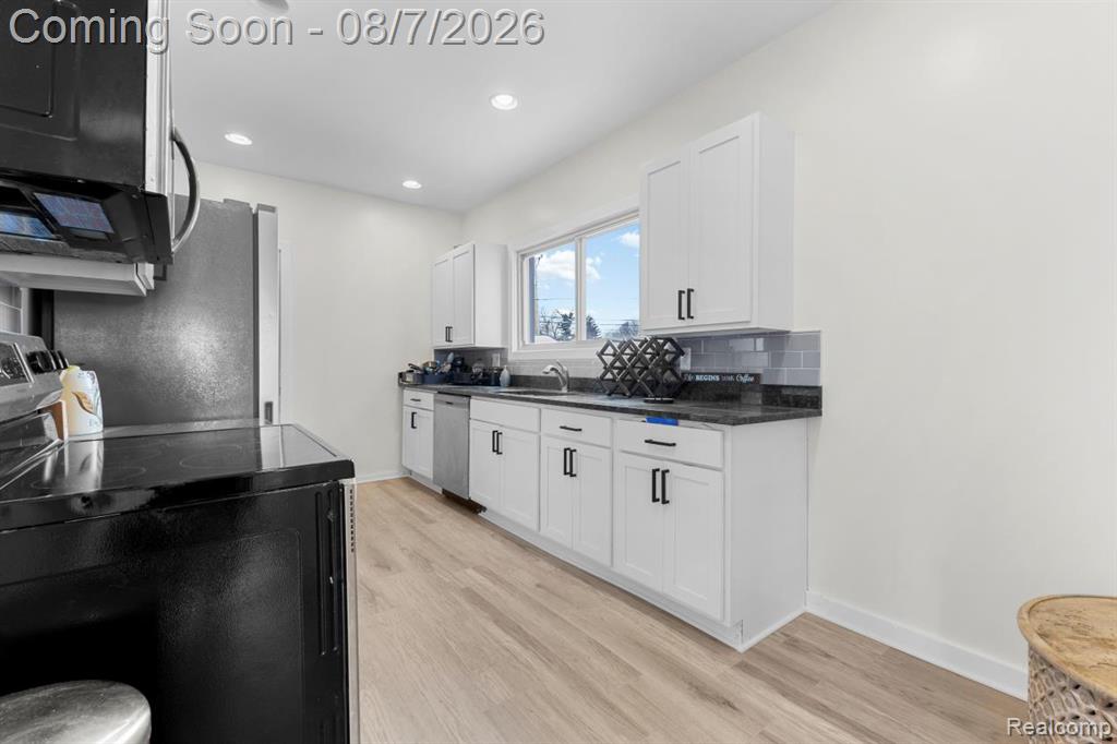 1936 Atkinson Street Property Photo 21