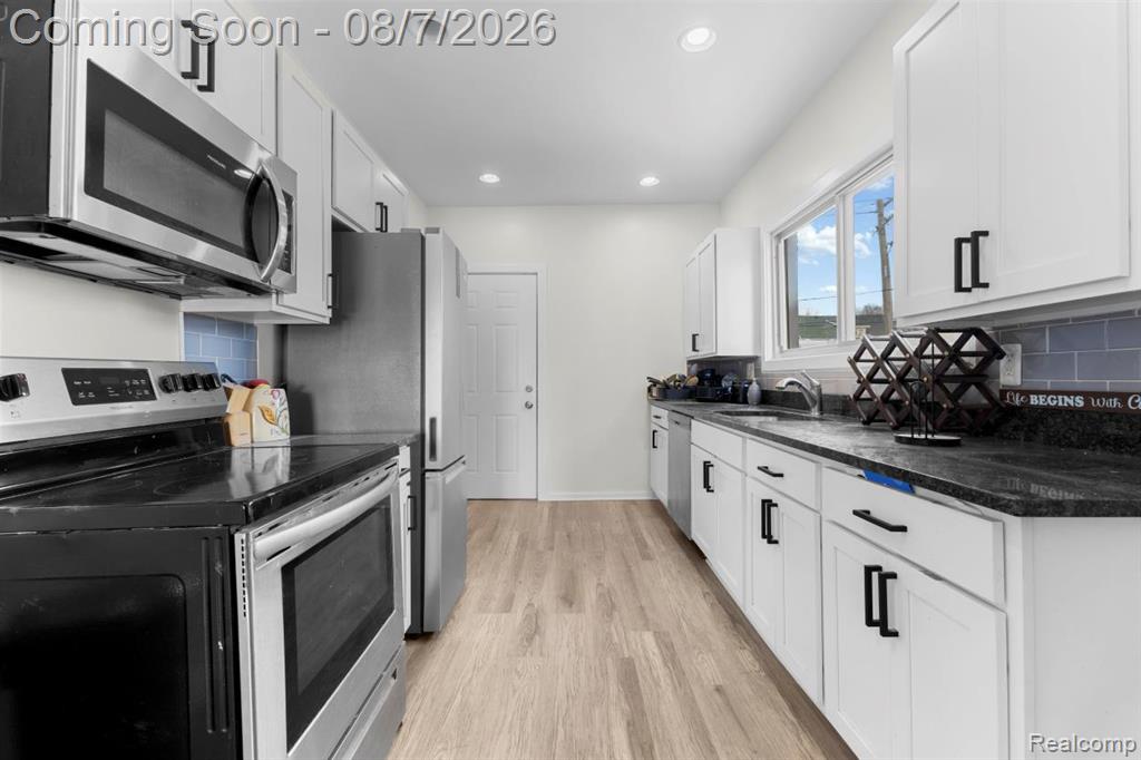 1936 Atkinson Street Property Photo 46