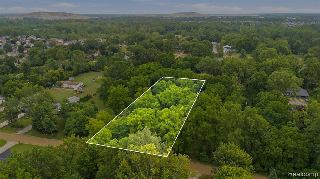 6785 Edwards Road Property Photo 2