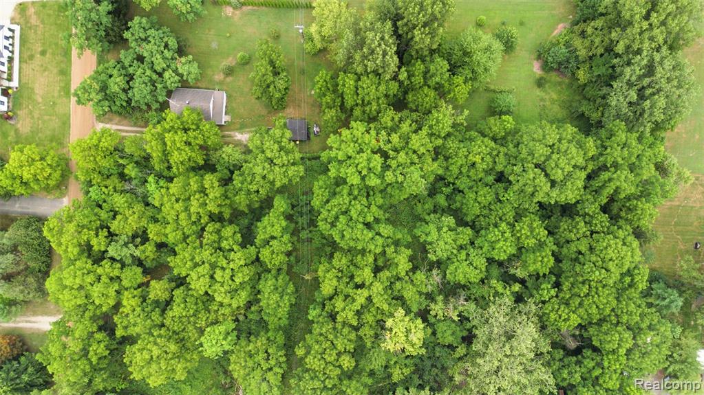 6785 Edwards Road Property Photo 9