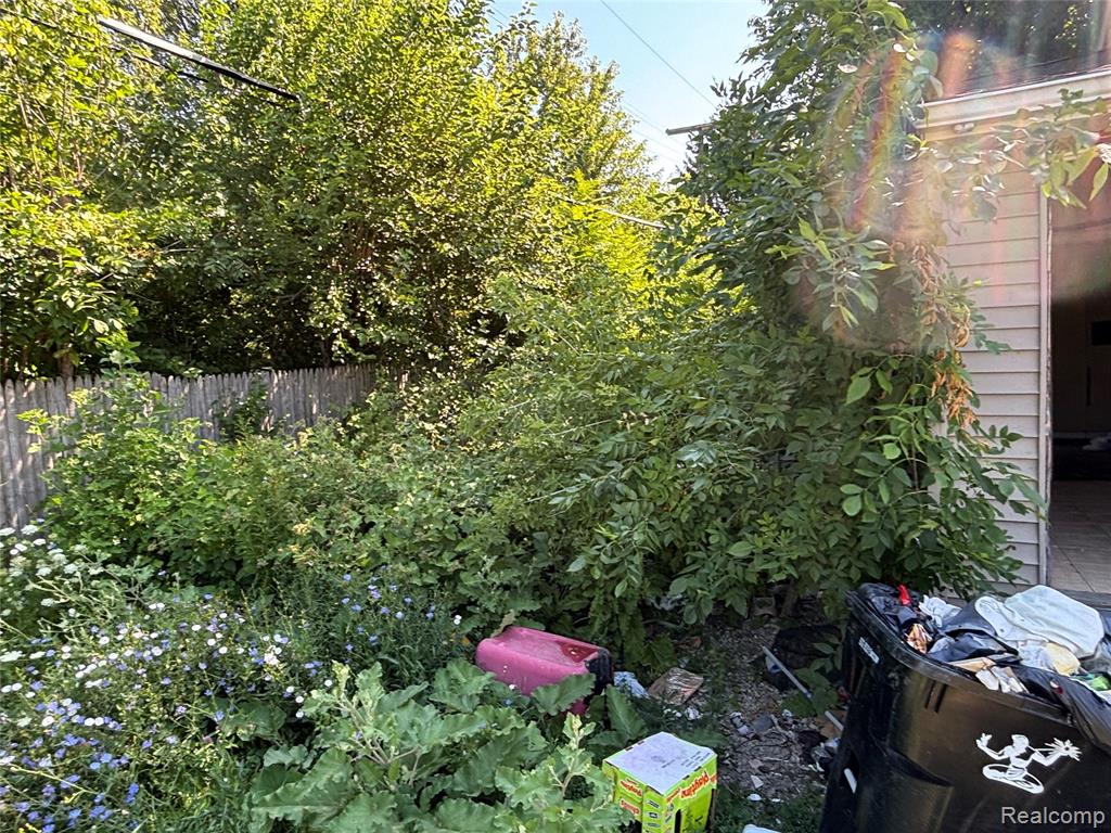 16211 Manning Street Property Photo 3