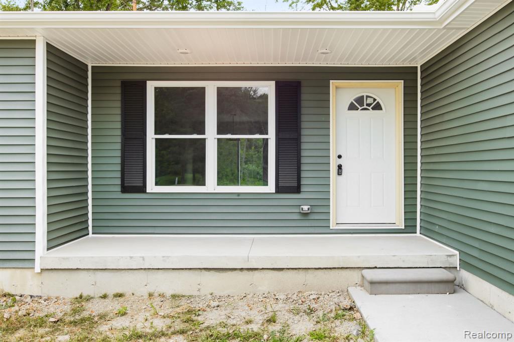 1047 39th Street Property Photo 2