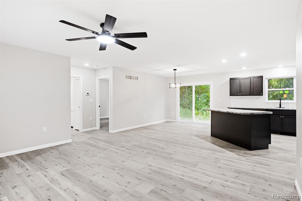 1047 39th Street Property Photo 10