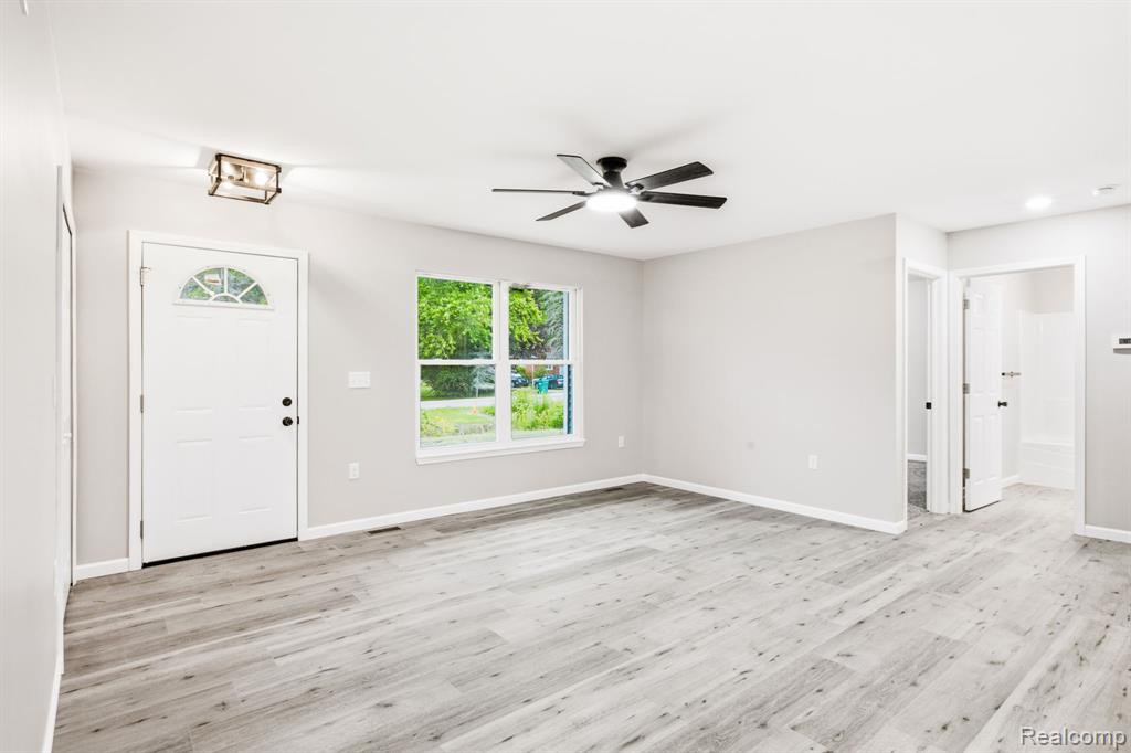 1047 39th Street Property Photo 11
