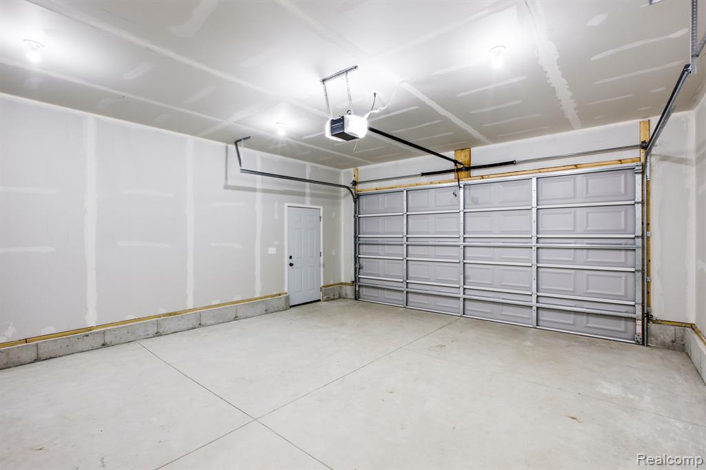 1047 39th Street Property Photo 22