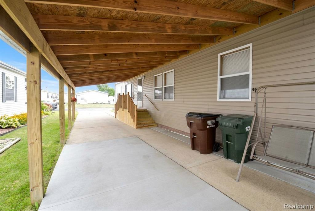 13451 Mapleview Street Property Photo 3