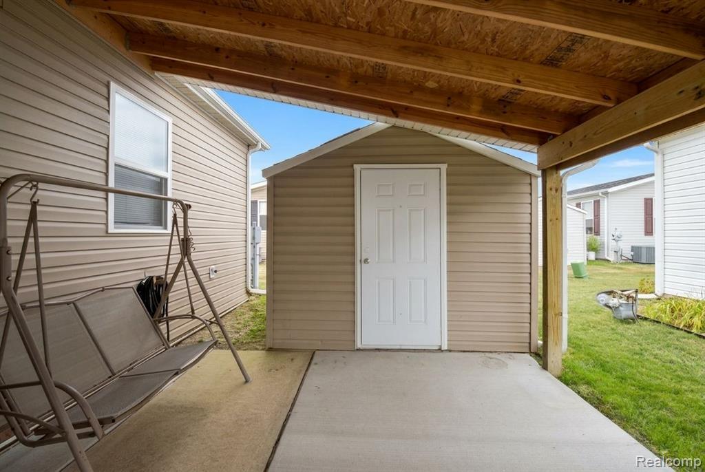 13451 Mapleview Street Property Photo 4