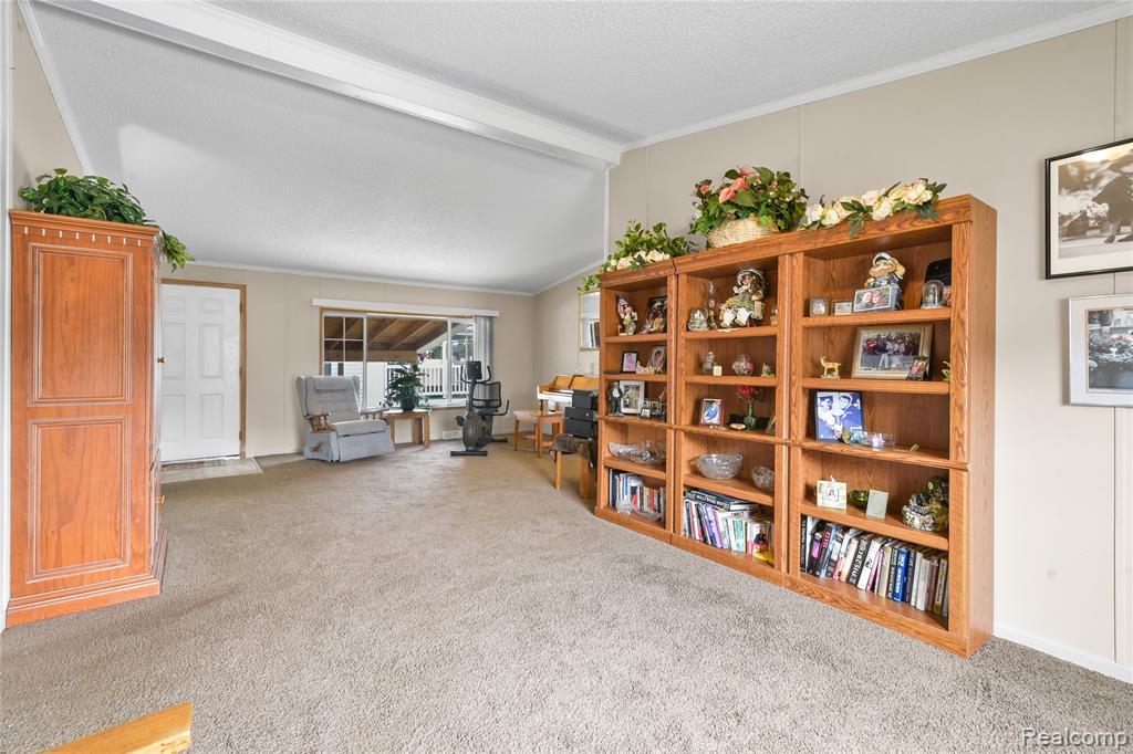 13451 Mapleview Street Property Photo 8