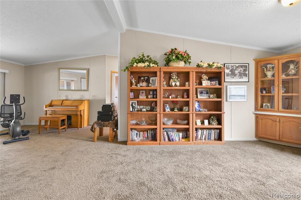 13451 Mapleview Street Property Photo 9