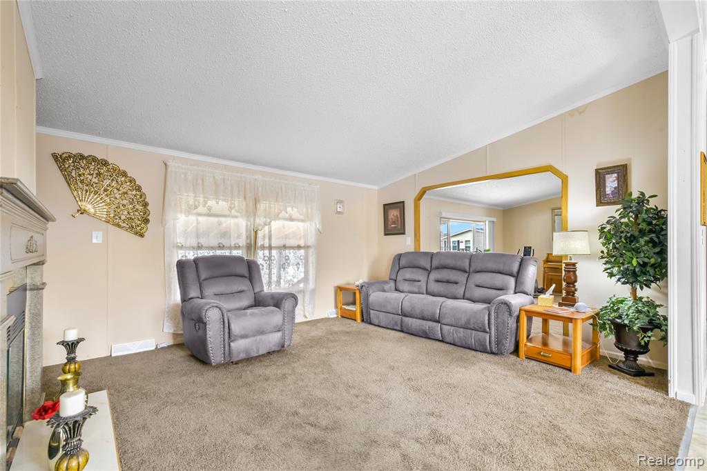 13451 Mapleview Street Property Photo 12