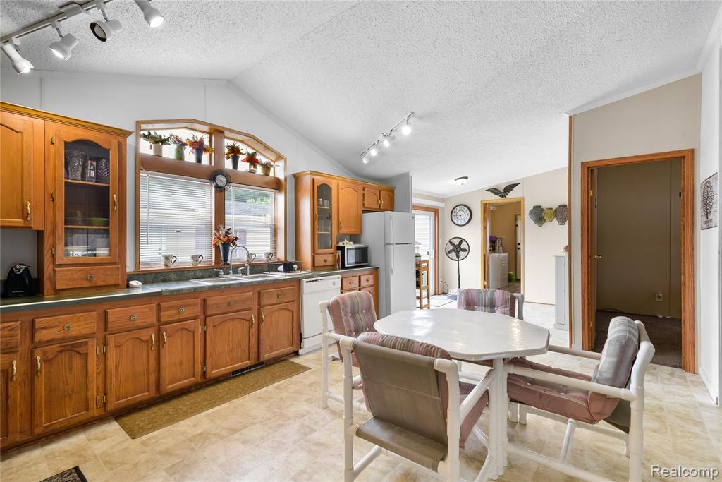 13451 Mapleview Street Property Photo 21