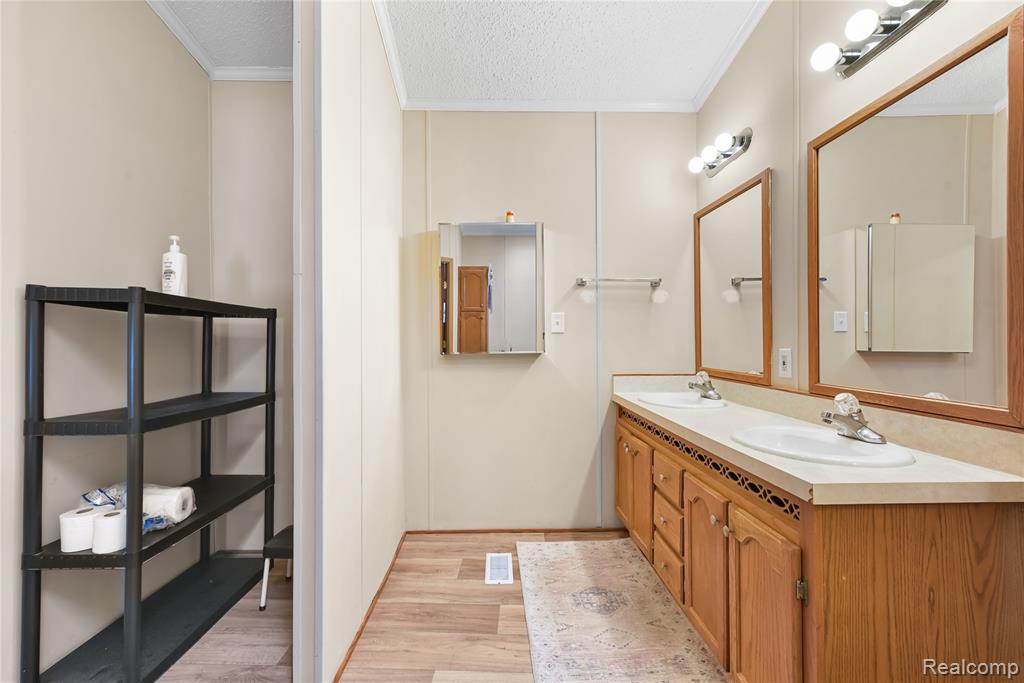 13451 Mapleview Street Property Photo 29