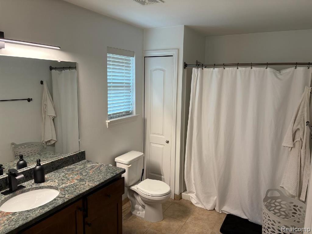 3913 Andover Avenue Property Photo 14