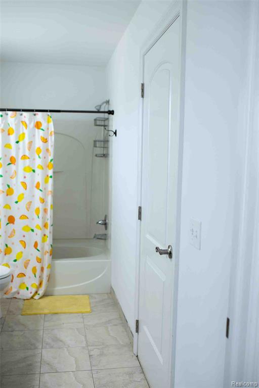 3913 Andover Avenue Property Photo 17