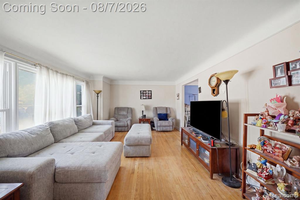 18332 Spring Court Property Photo 5
