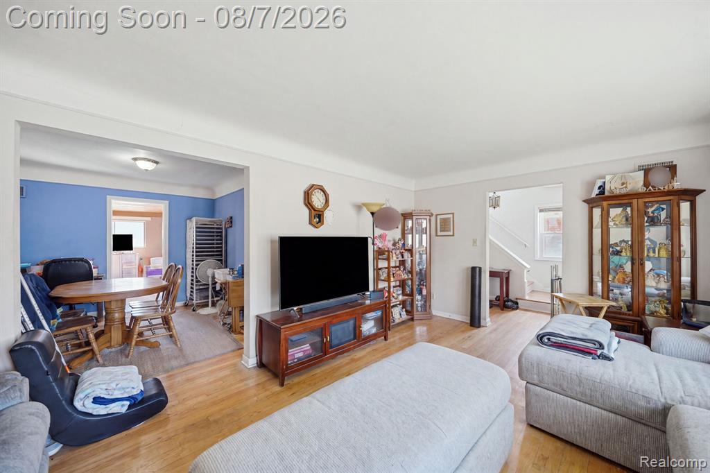 18332 Spring Court Property Photo 7