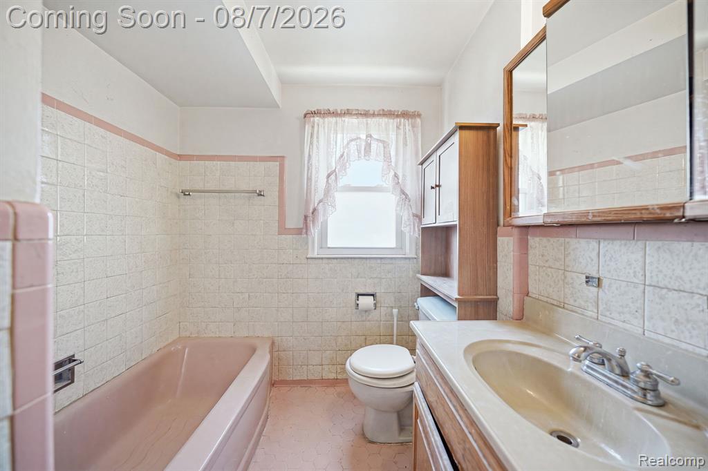 18332 Spring Court Property Photo 24