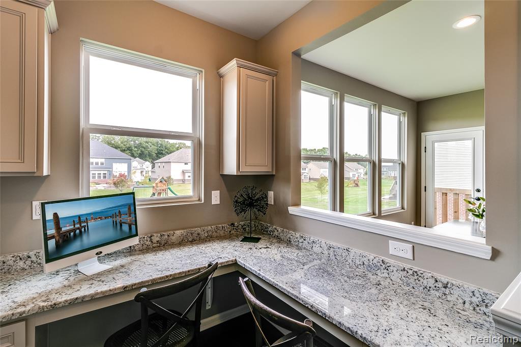 6272 Marsh Road Property Photo 12