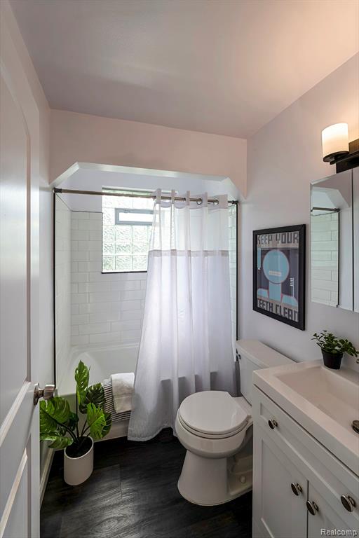 19360 Ryan Road Property Photo 6
