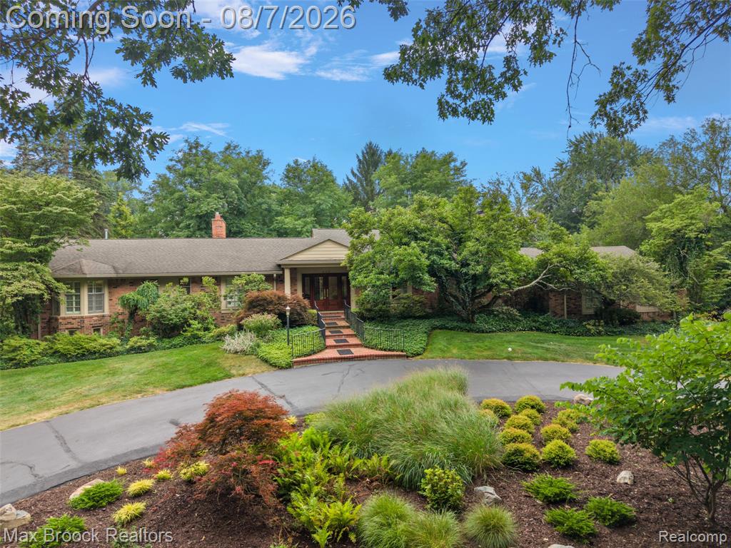645 Lone Pine Road Property Photo 1