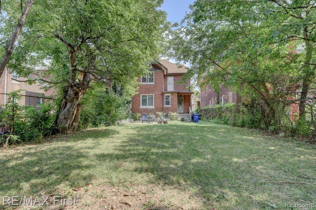 7455 Churchill Street Property Photo 5
