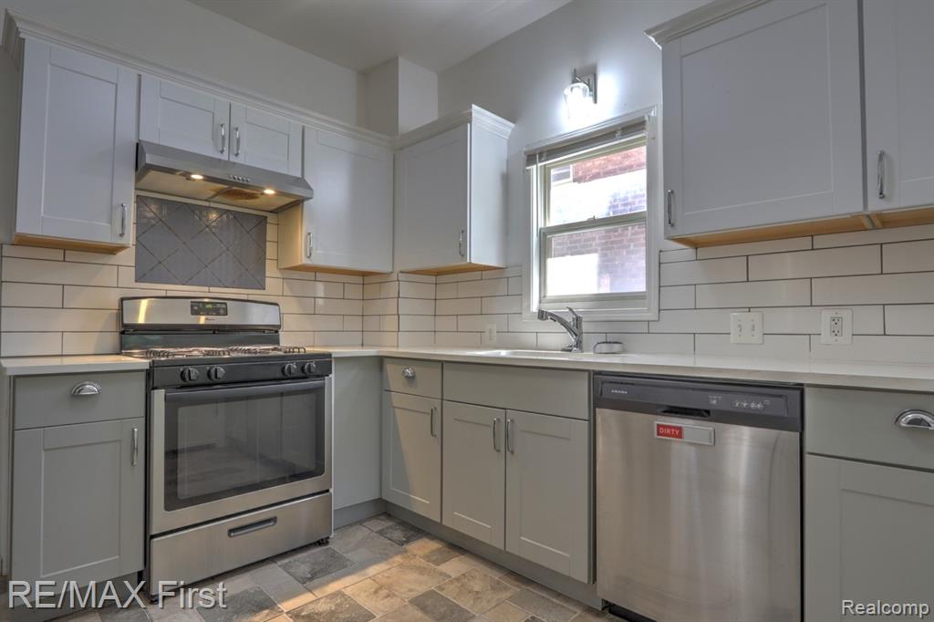 7455 Churchill Street Property Photo 13