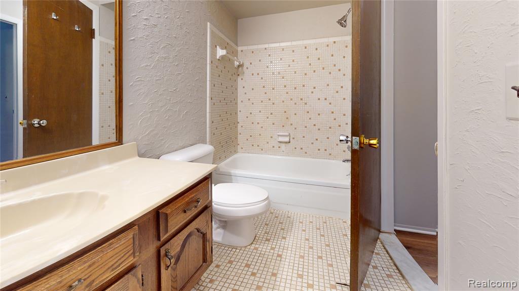 29125 Hayes Road Property Photo 4