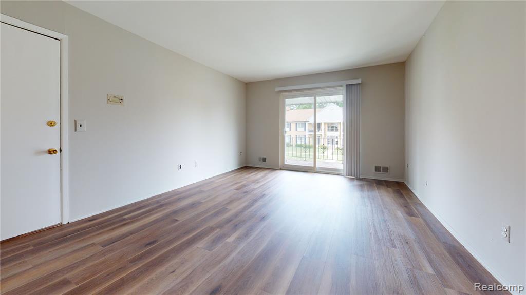 29125 Hayes Road Property Photo 7