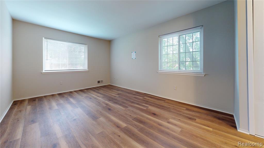 29125 Hayes Road Property Photo 8