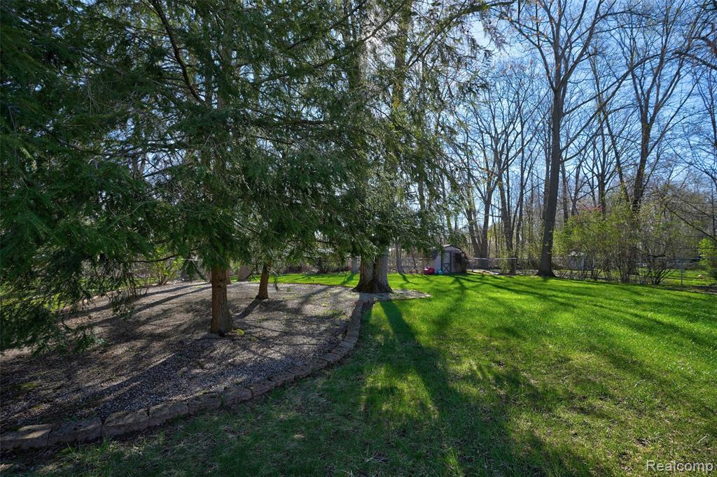 6273 Cold Spring Trail Property Photo 8
