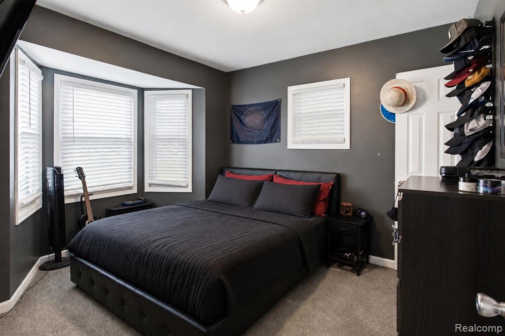 27135 Sibley Road Property Photo 8