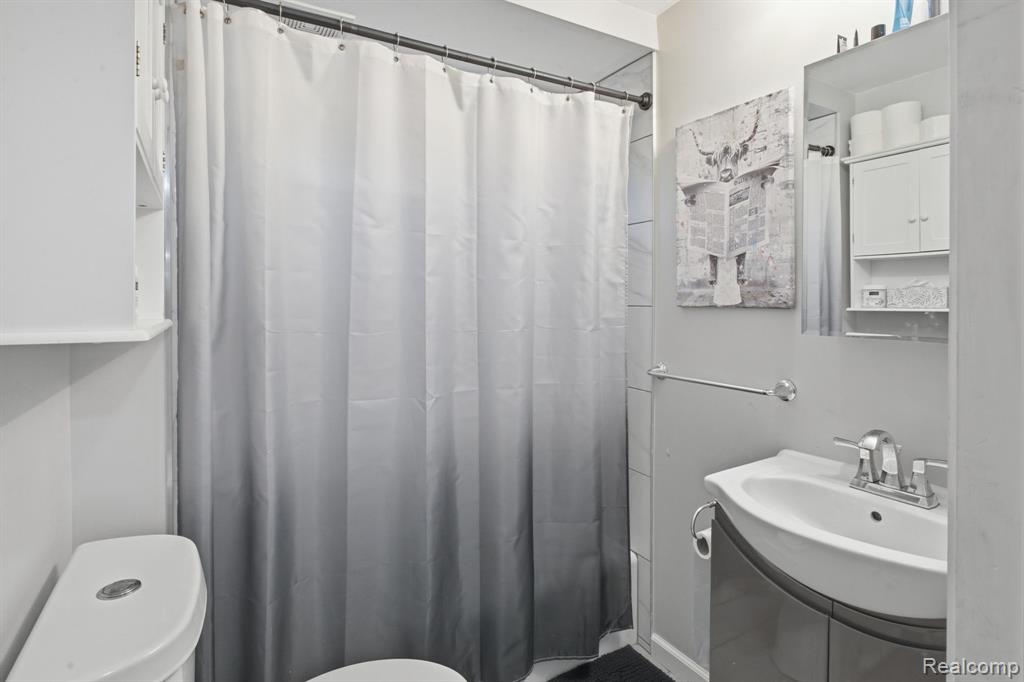 27135 Sibley Road Property Photo 10