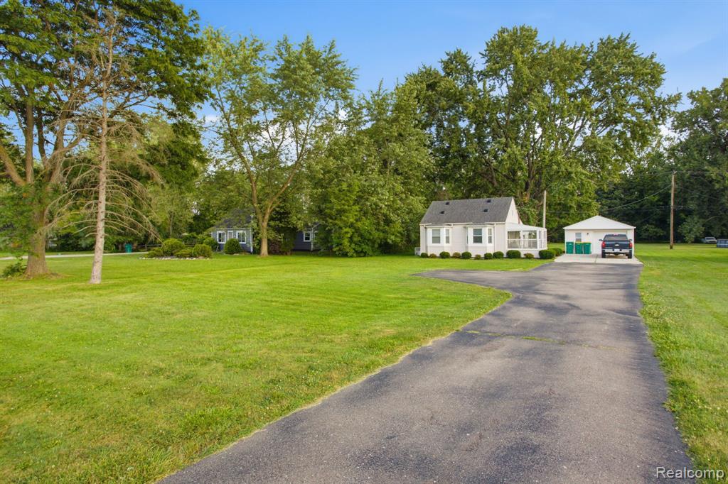 27135 Sibley Road Property Photo 18