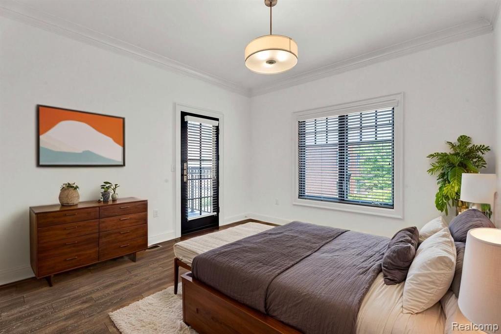 441 S Eton Property Photo 3