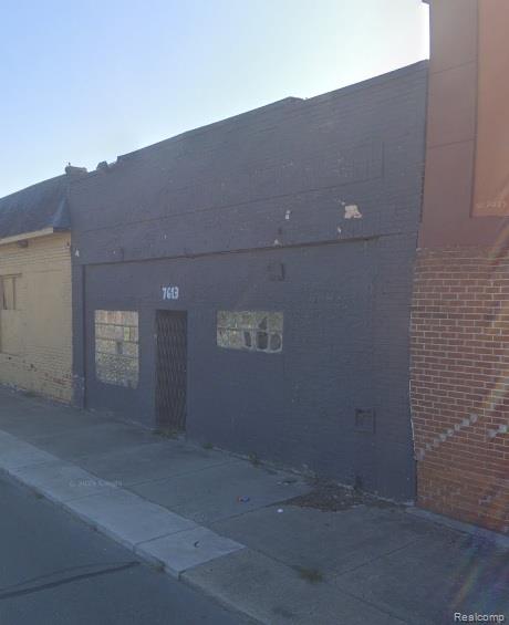 7613 Fenkell Street Property Photo 1