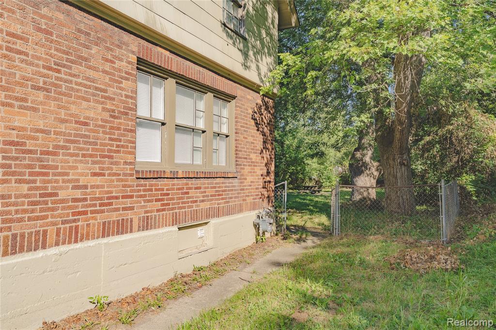 207 Oliver Street Property Photo 19