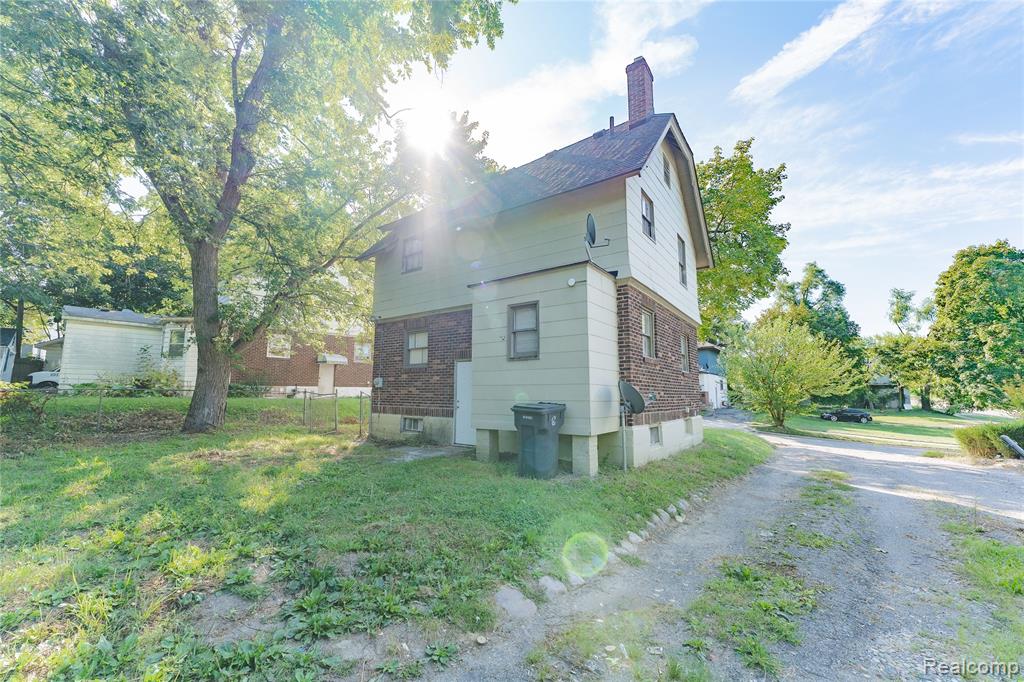 207 Oliver Street Property Photo 24